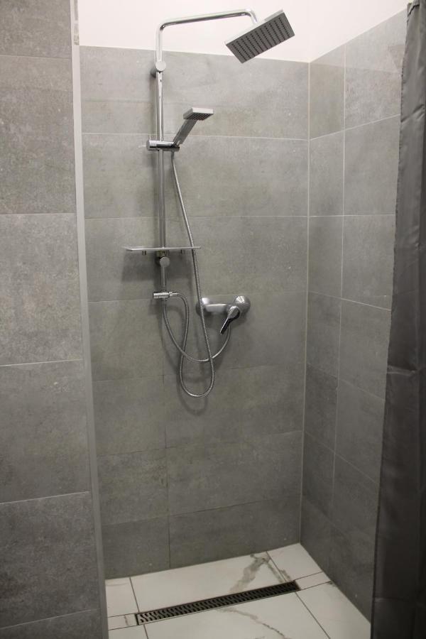 Castellum Apartman Hotel Keszthely Ngoại thất bức ảnh